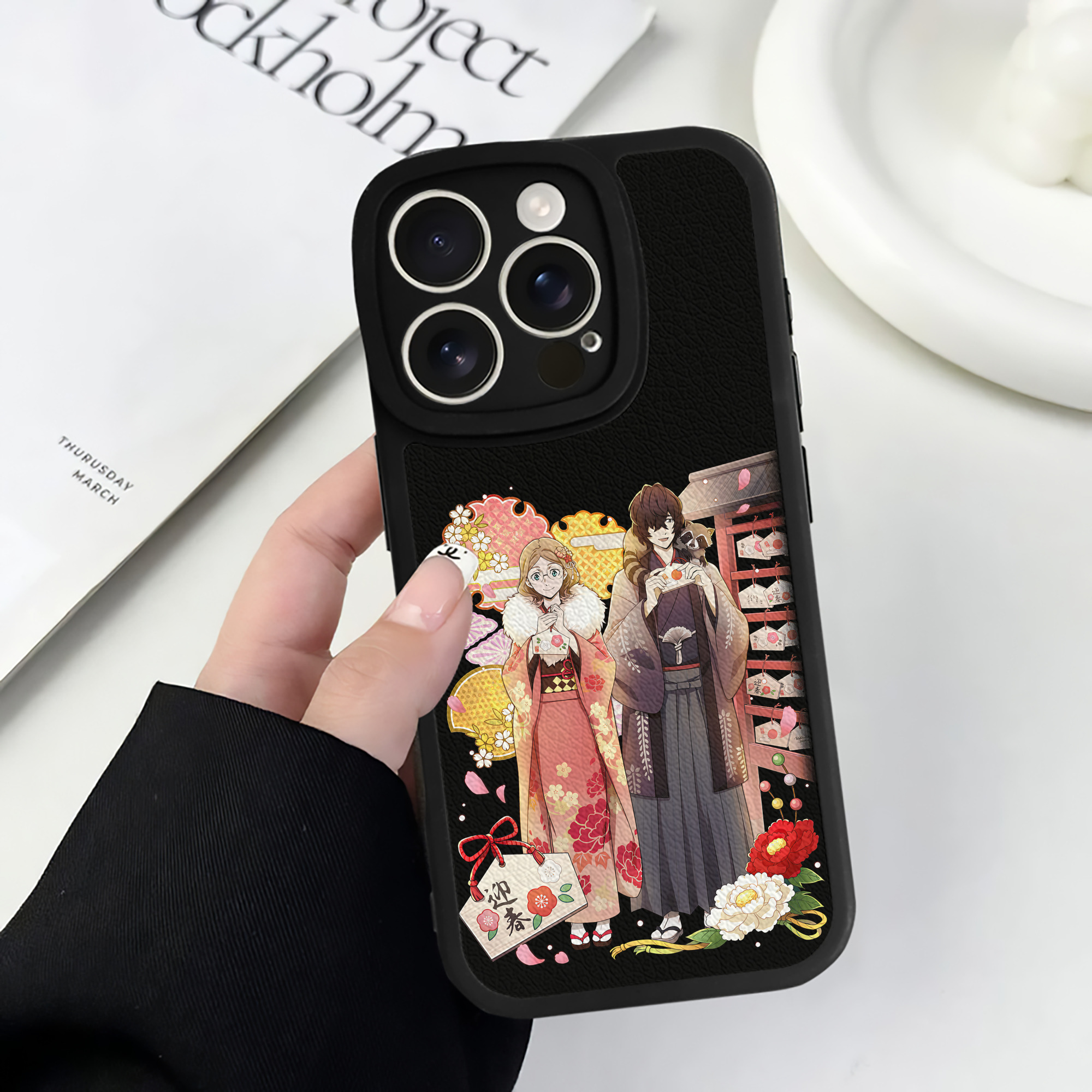 （画像用） 文豪ストレイドッグス Bungo Stray Dogs 【iPhone 16シリーズ対応】シリコンスマホケース（レザー調） 材質：シリコン